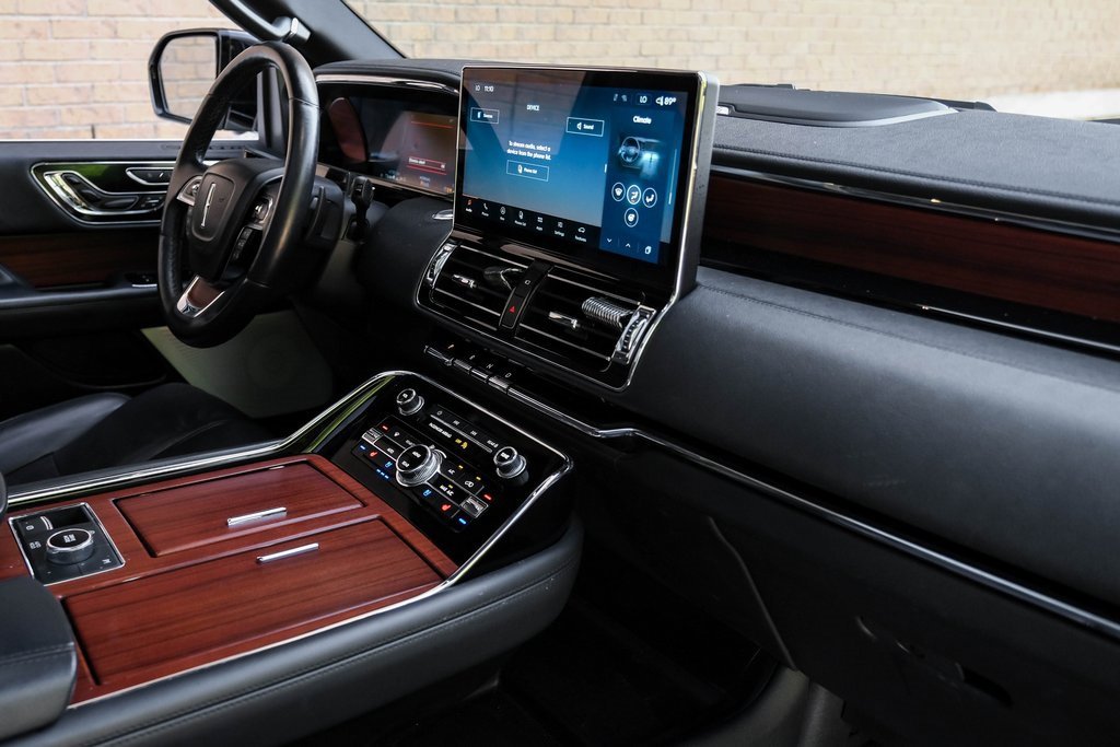 Used 2023 Lincoln Navigator L Reserve image 35