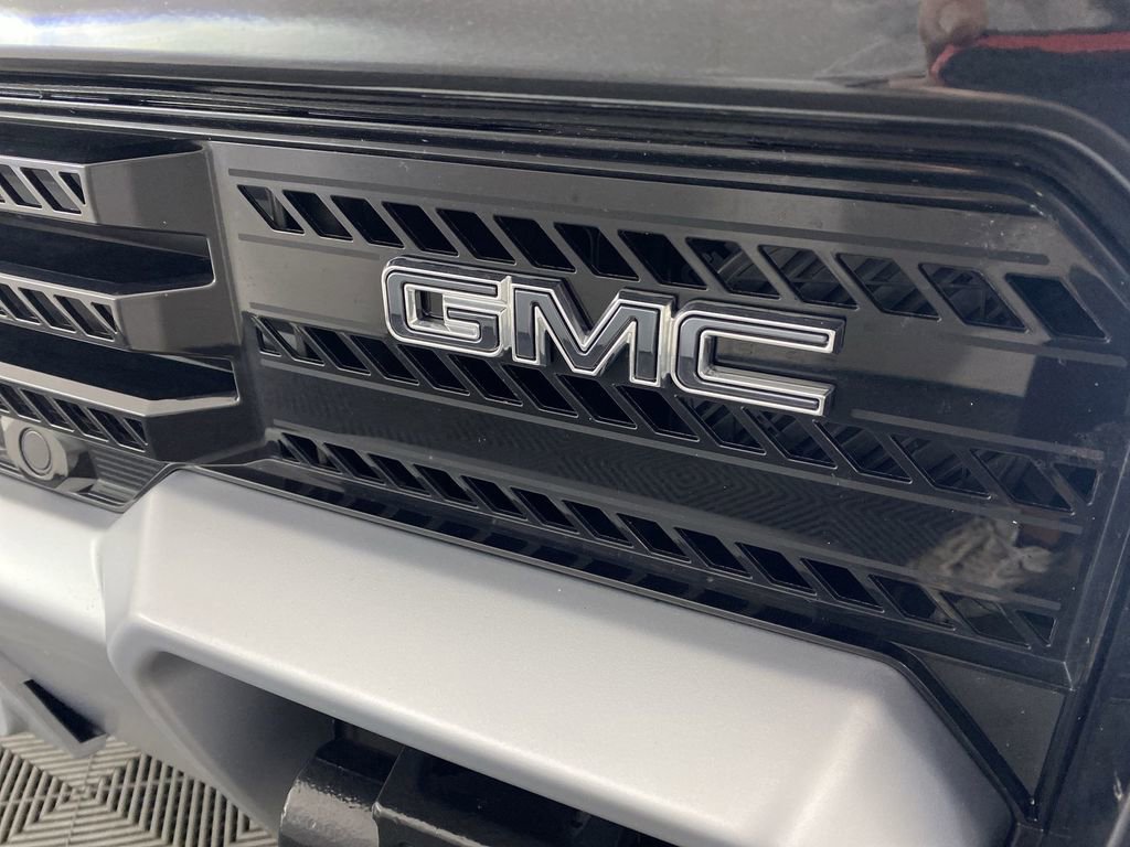 Used 2024 GMC Hummer EV 2X image 32