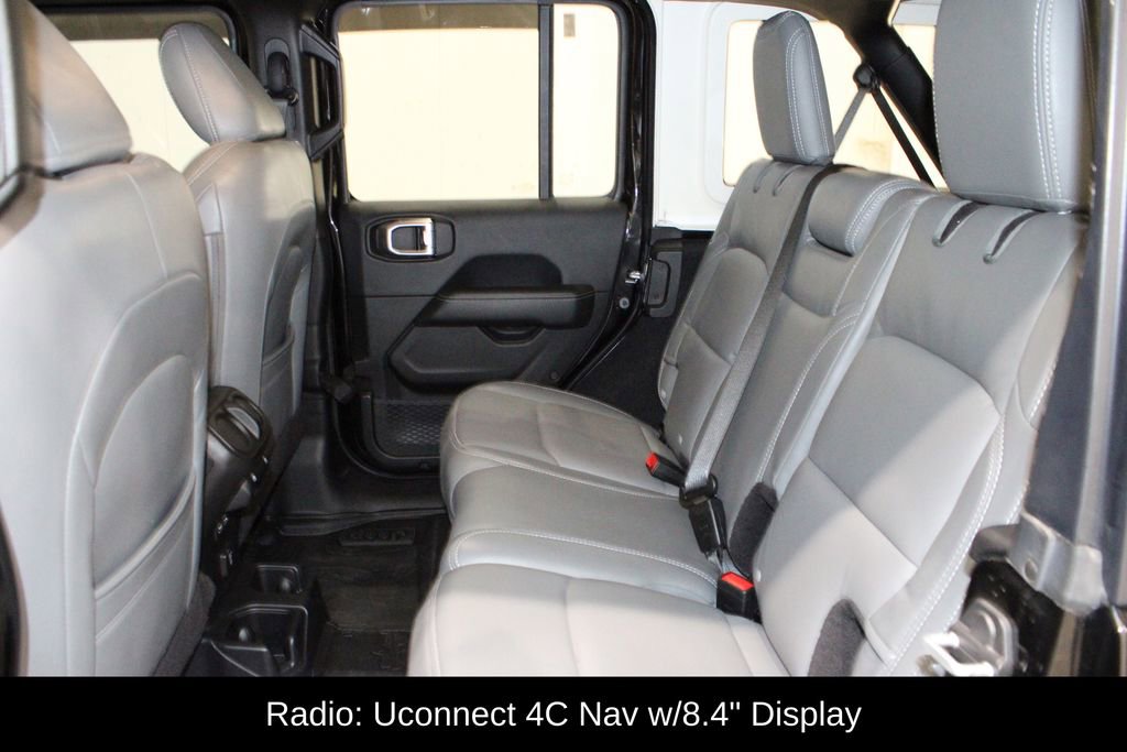 Used 2019 Jeep Wrangler Unlimited Sahara image 11