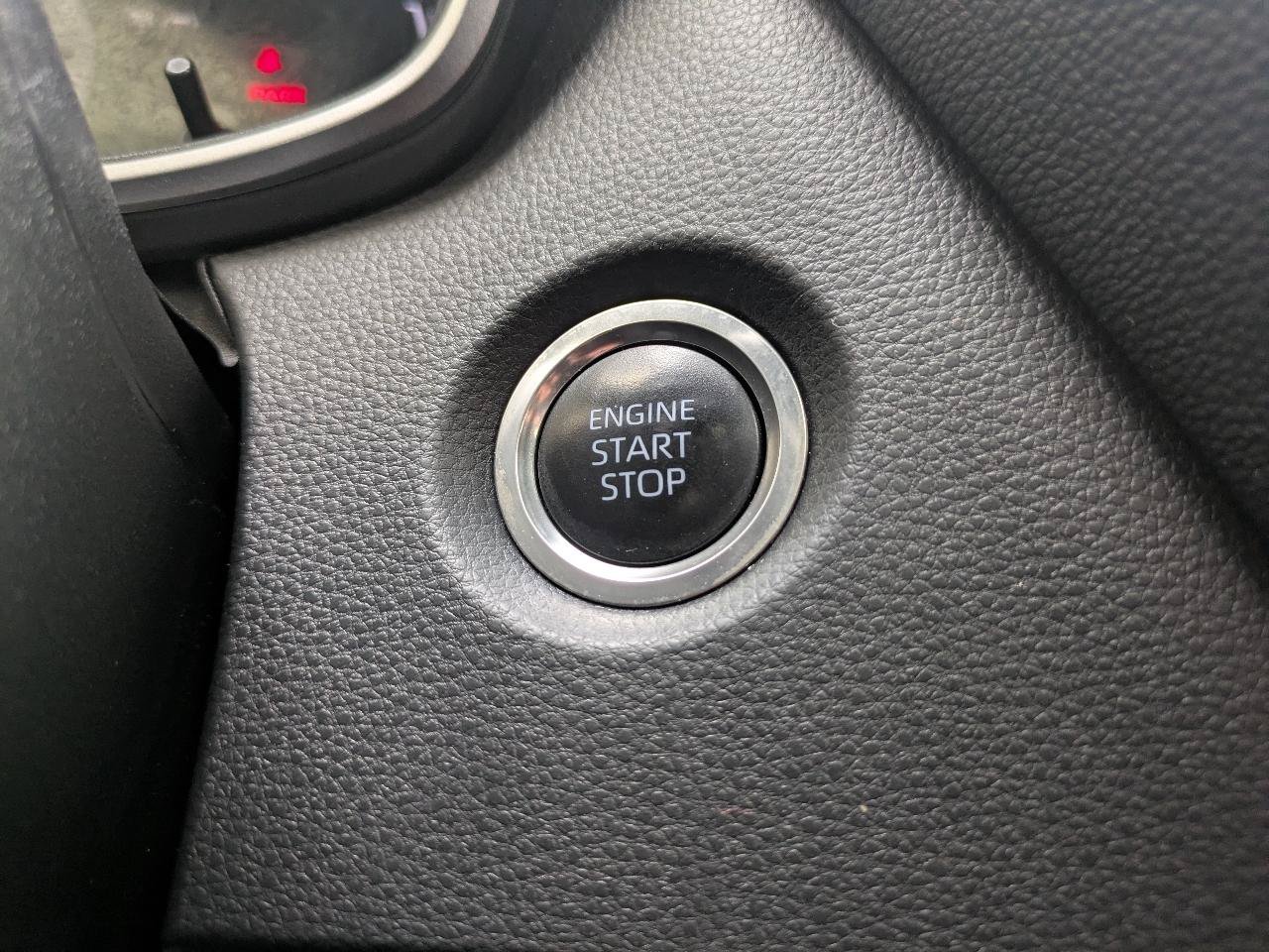 Used 2025 Toyota Corolla XSE FWD image 9