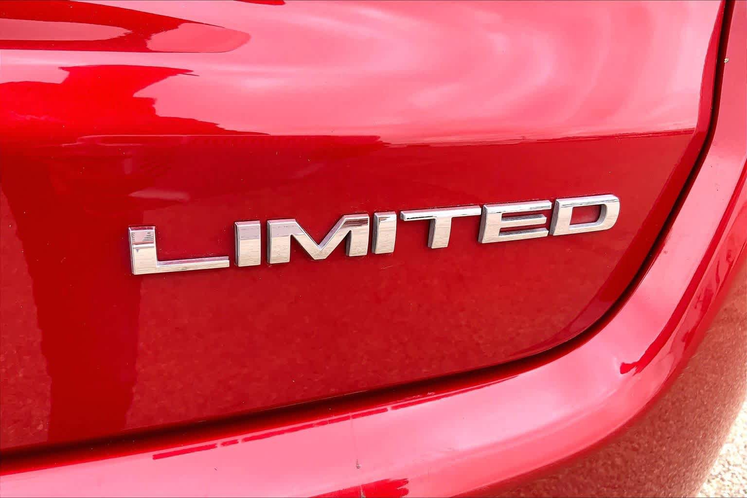 Used 2025 Jeep Compass Limited AWD/4WD image 8