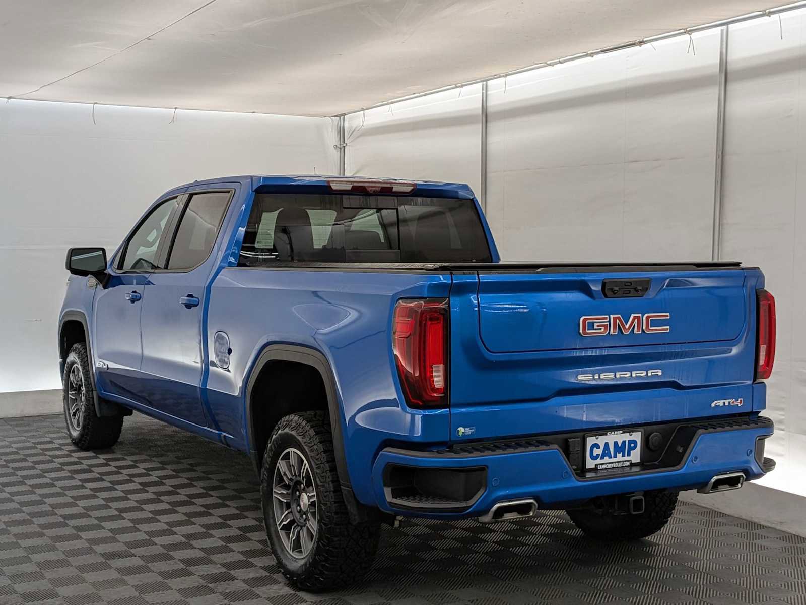 Used 2024 GMC Sierra 1500 AT4 w/ Technology Package image 4