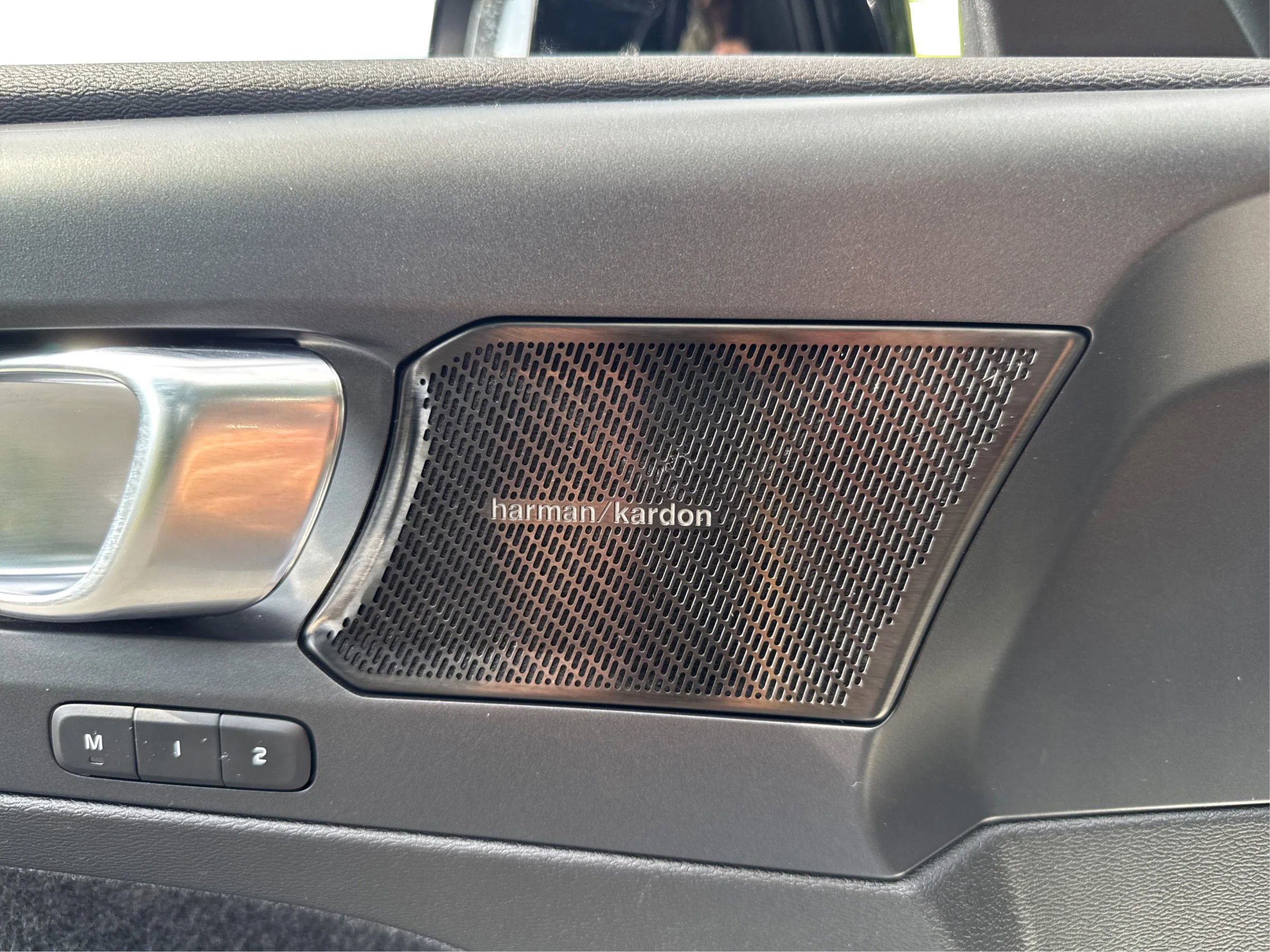 Used 2022 Volvo C40 P8 Recharge Ultimate image 31