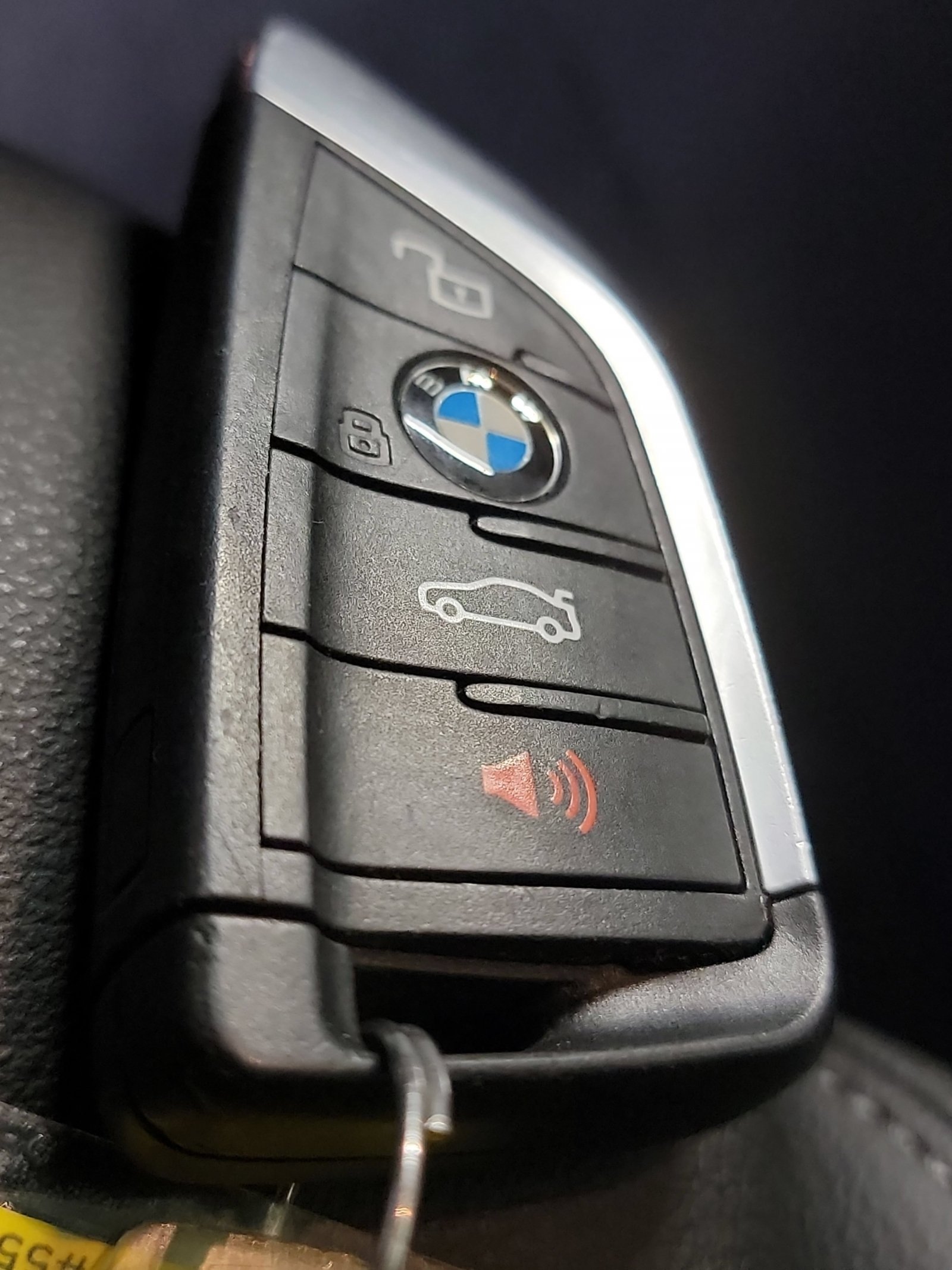 Used 2023 BMW 330i xDrive Sedan w/ Premium Package AWD/4WD image 32
