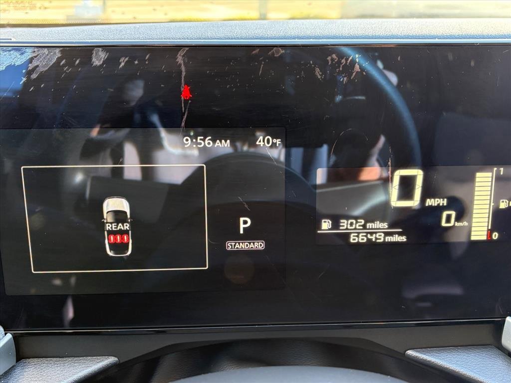 Used 2025 Nissan Kicks SV w/ Charging Package image 9