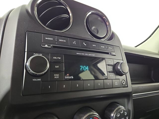 Used 2015 Jeep Patriot Latitude image 18