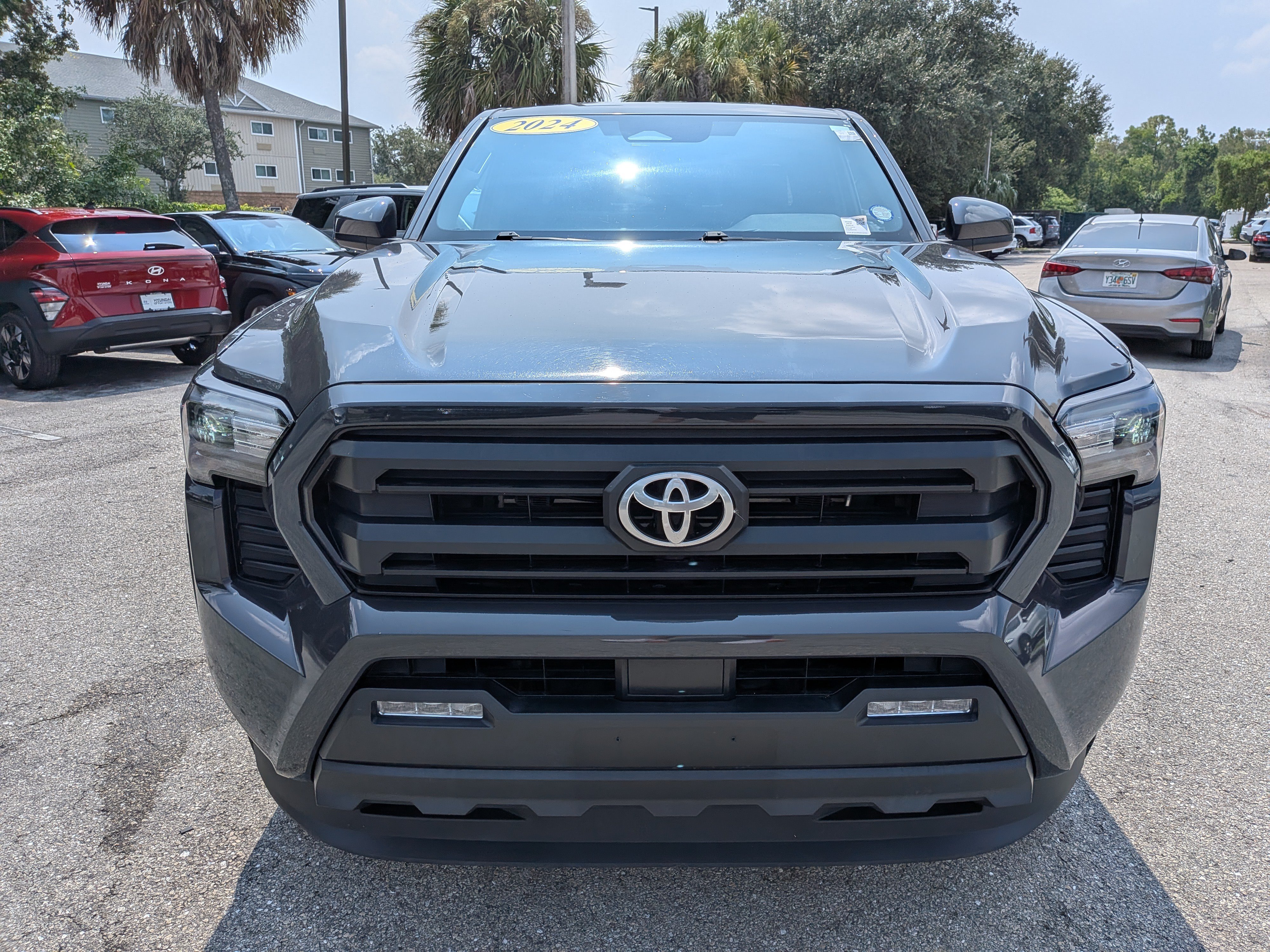 Used 2024 Toyota Tacoma SR5 AWD/4WD image 9