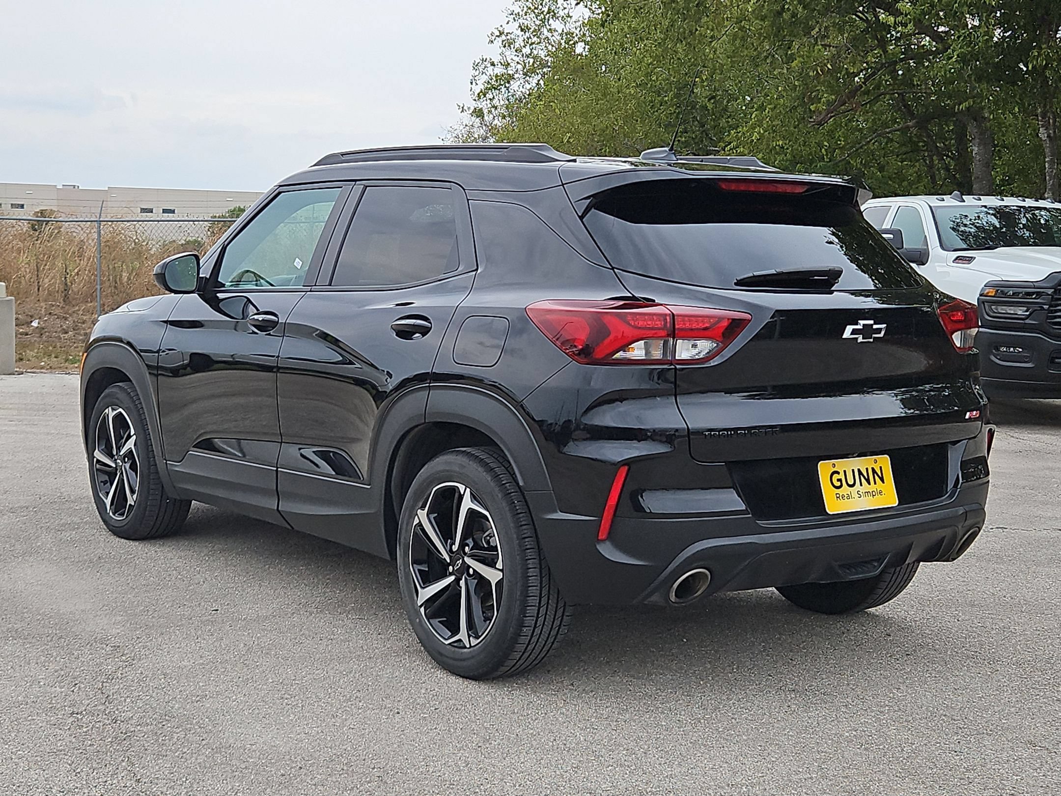 Used 2023 Chevrolet TrailBlazer RS w/ Sun and Liftgate Package FWD image 5