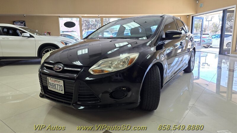 Used 2014 Ford Focus SE FWD image 2