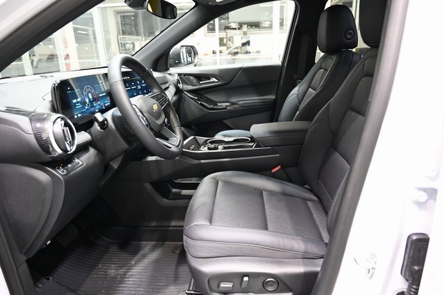 New 2026 Chevrolet Equinox LT w/ Convenience Package II image 9