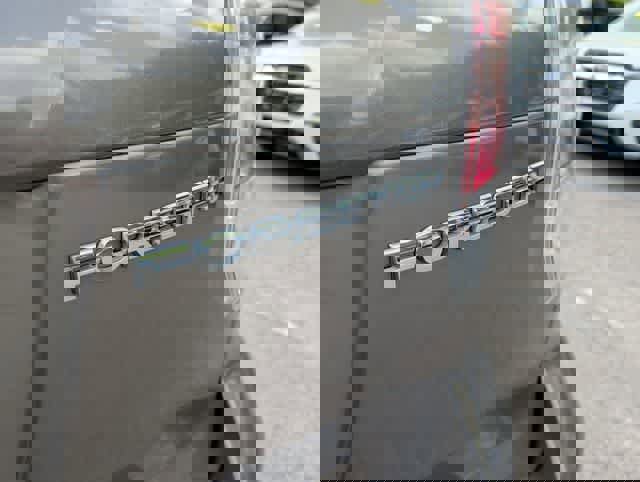 Used 2018 Subaru Forester 2.5i Touring w/ Popular Package #3B image 12