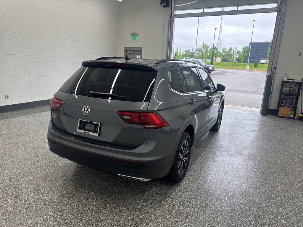 Used 2021 Volkswagen Tiguan S FWD image 5