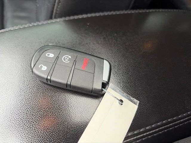 Used 2021 Jeep Grand Cherokee Limited w/ Premium Lighting Group AWD/4WD image 50