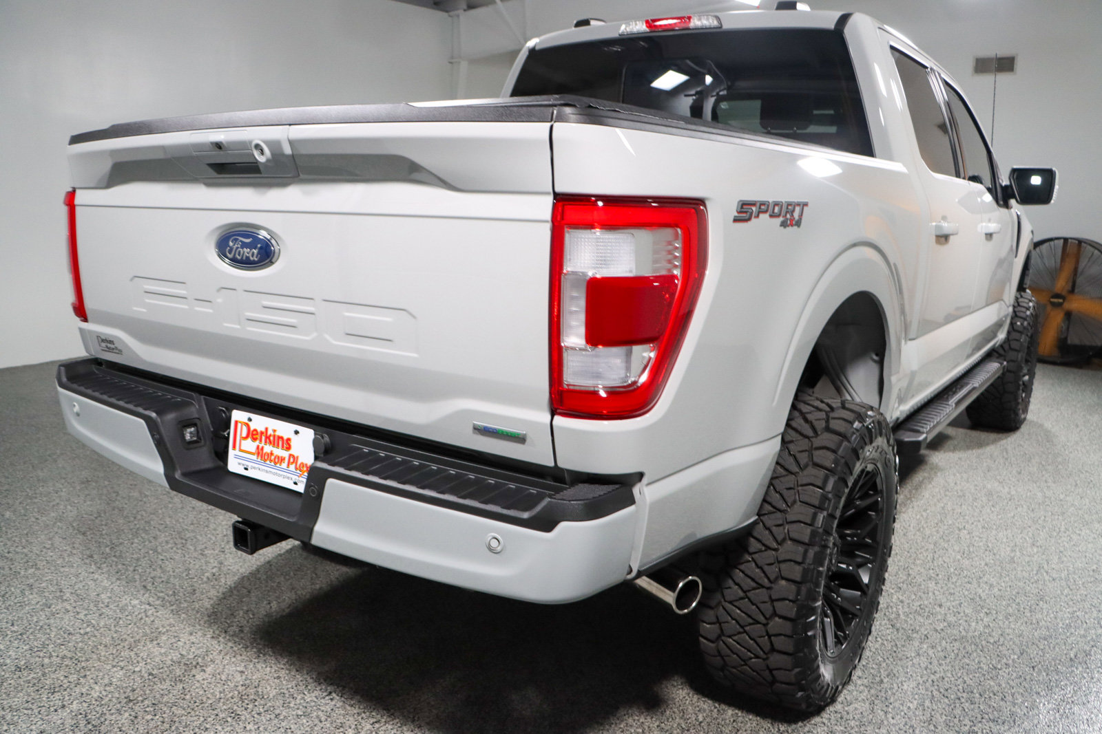 Used 2023 Ford F150 Lariat image 8