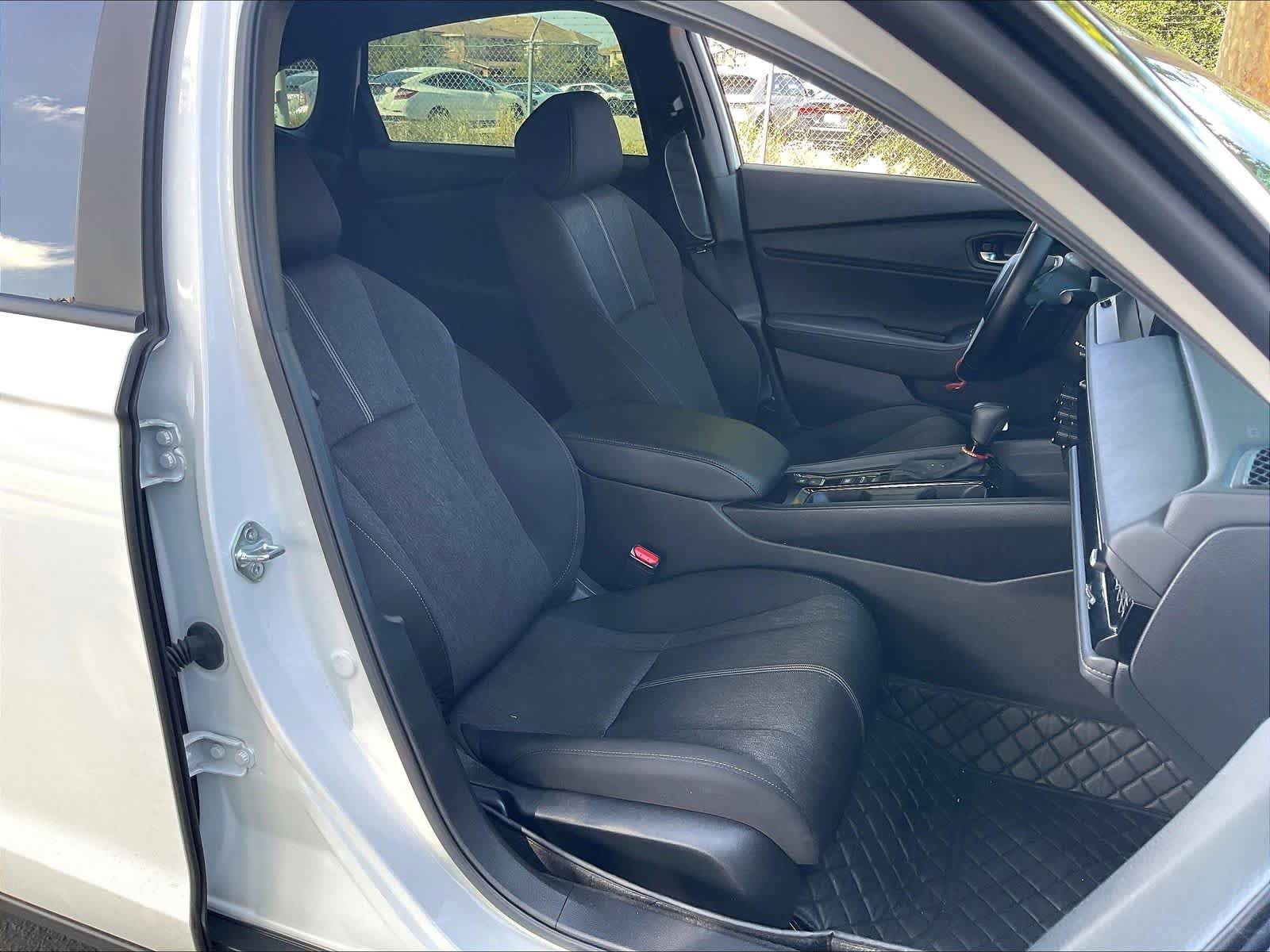 Used 2025 Honda Accord Sport image 9
