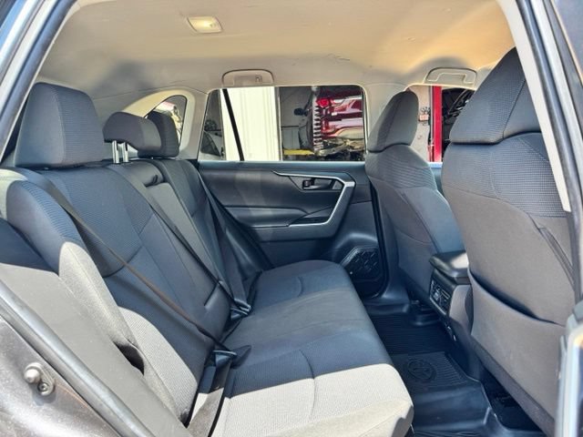 Used 2022 Toyota RAV4 LE AWD/4WD image 24