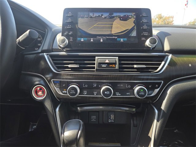 Used 2018 Honda Accord Touring image 18