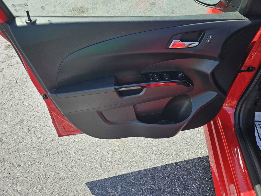 Used 2020 Chevrolet Sonic LT w/ Convenience Package FWD image 7