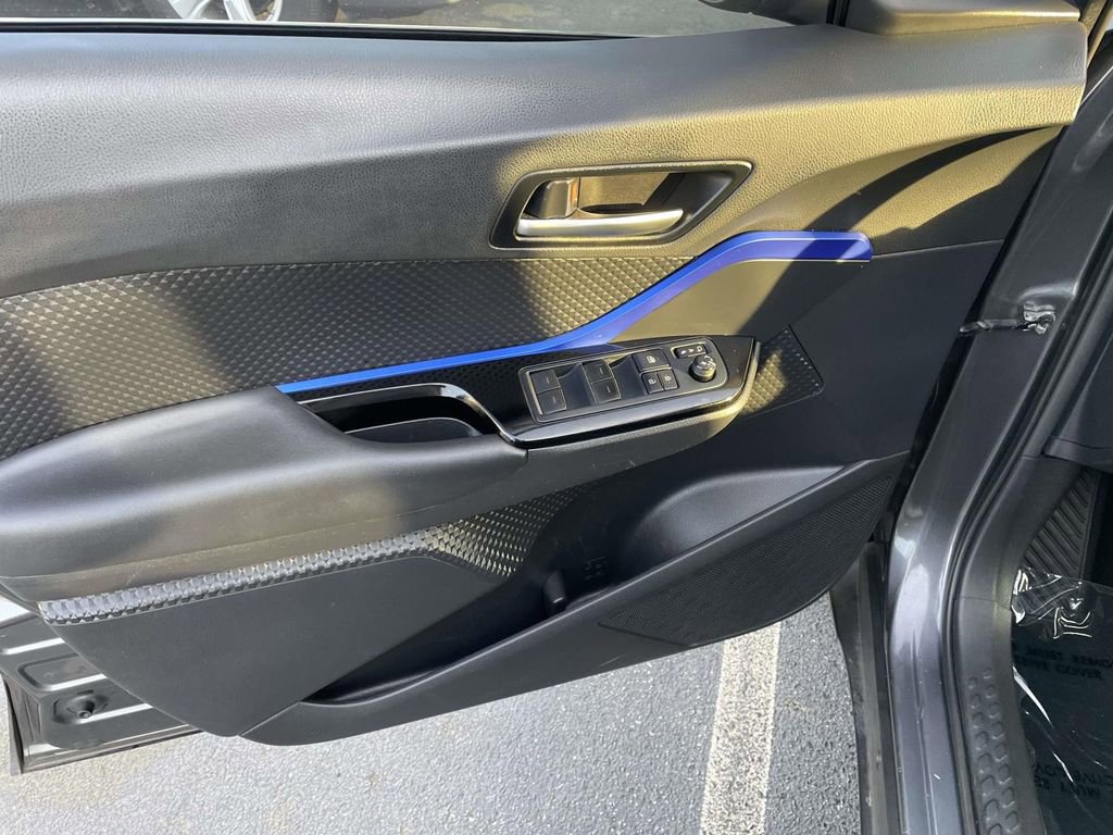 Used 2021 Toyota C-HR XLE image 25