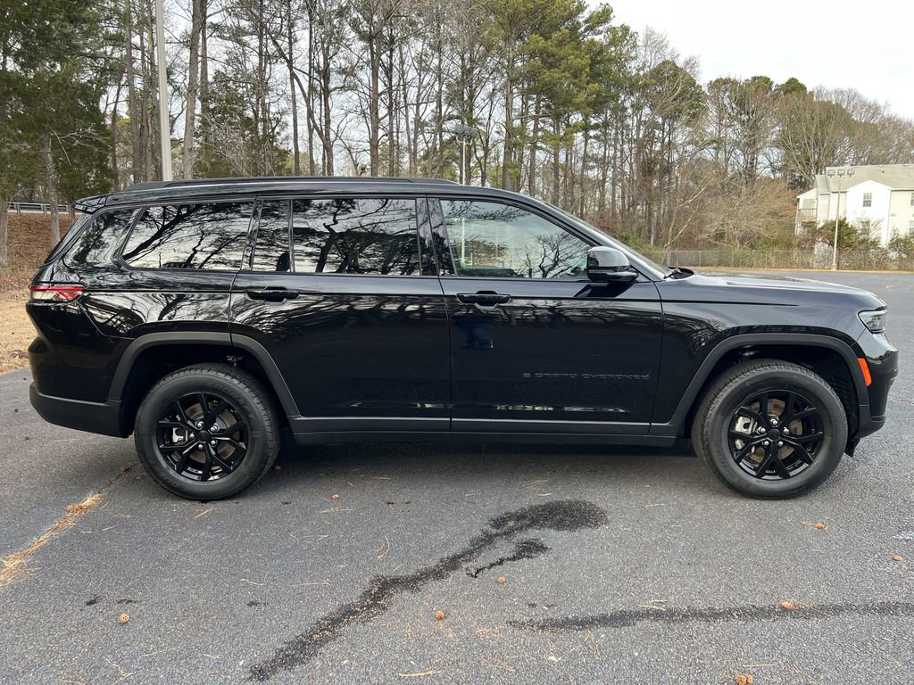 Certified 2024 Jeep Grand Cherokee L Laredo AWD/4WD image 2