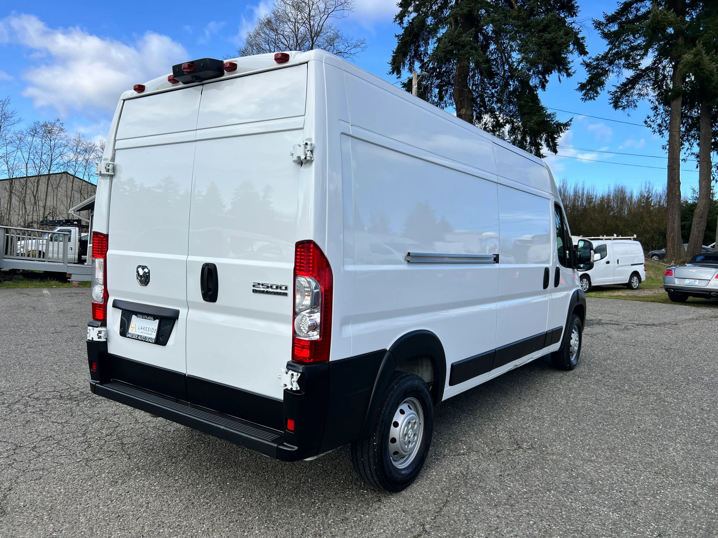 Used 2023 RAM ProMaster 2500 image 7