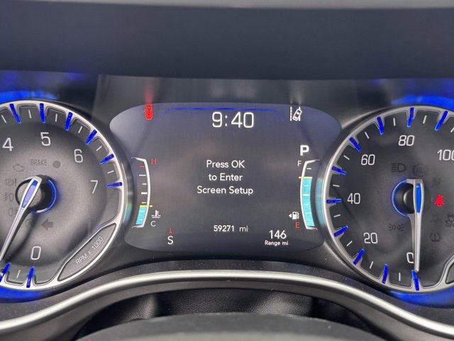 Used 2024 Chrysler Pacifica Touring-L image 30