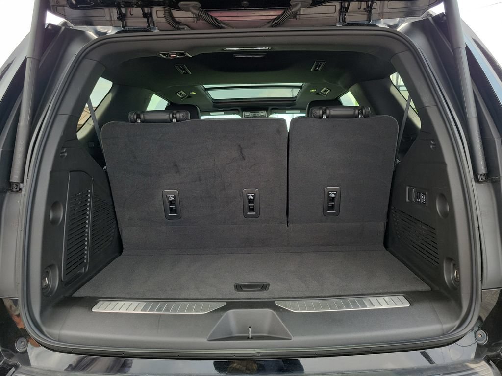 Used 2023 Chevrolet Tahoe RST w/ Luxury Package AWD/4WD image 30