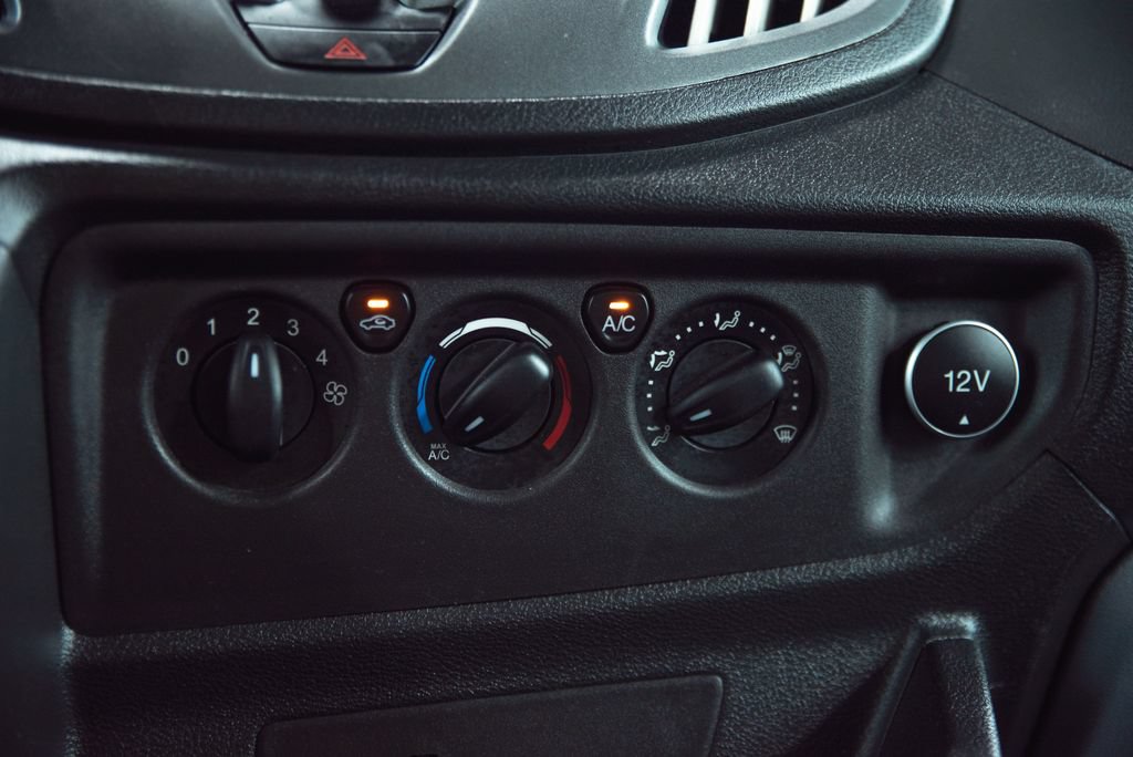 Used 2018 Ford Transit 150 XL RWD image 31