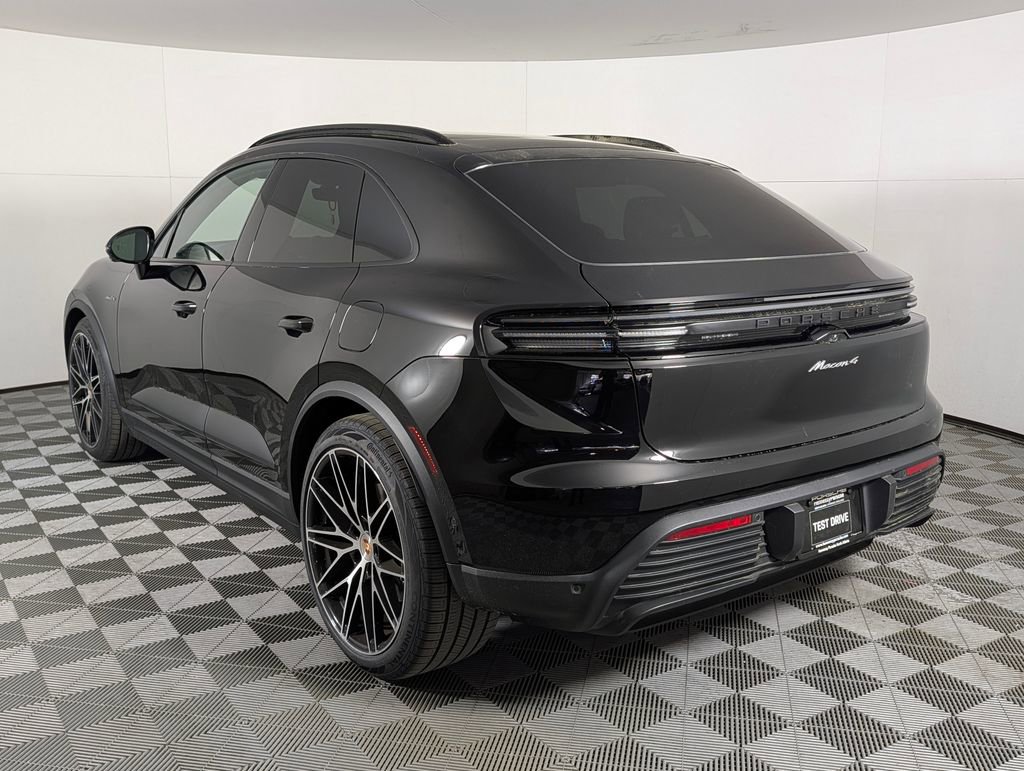 New 2026 Porsche Macan 4 Electric image 3