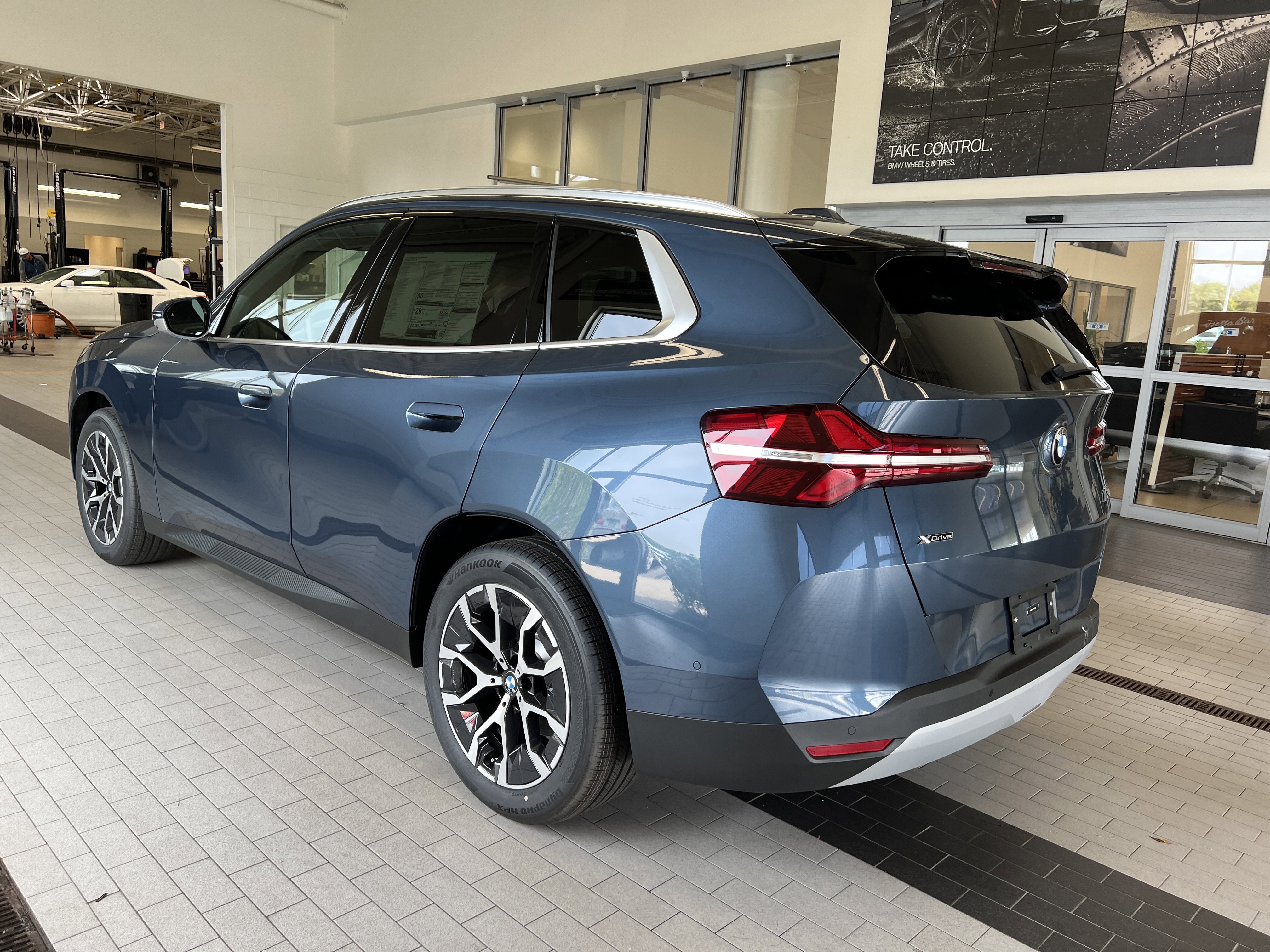 Used 2026 BMW X3 xDrive30 w/ Premium Package image 7
