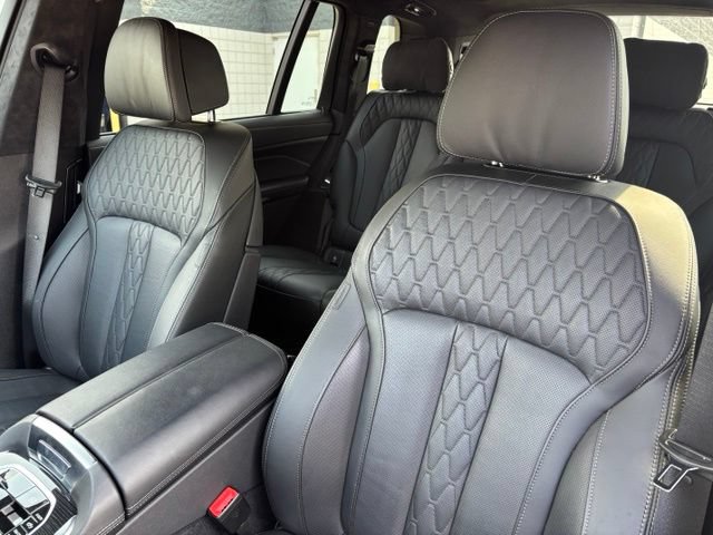 Used 2026 BMW X7 M60i AWD/4WD image 19