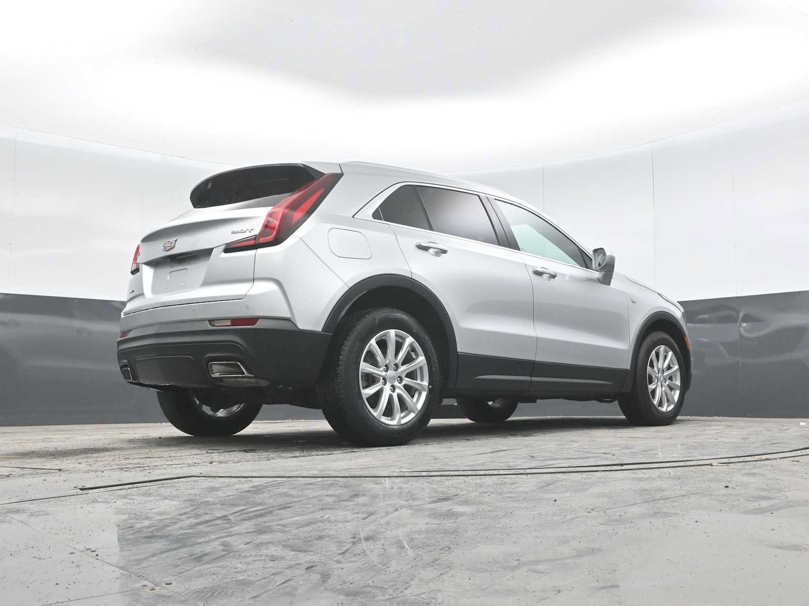 Used 2019 Cadillac XT4 Luxury w/ Cold Weather Package AWD/4WD image 48