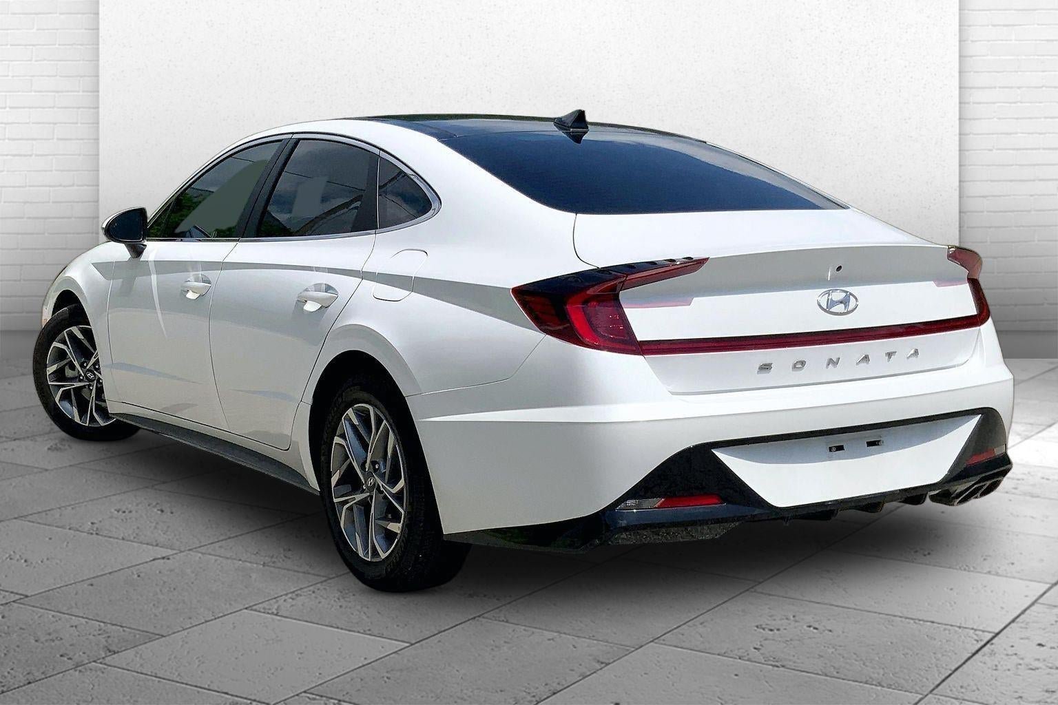 Used 2020 Hyundai Sonata SEL w/ Premium + Sunroof Package FWD image 11