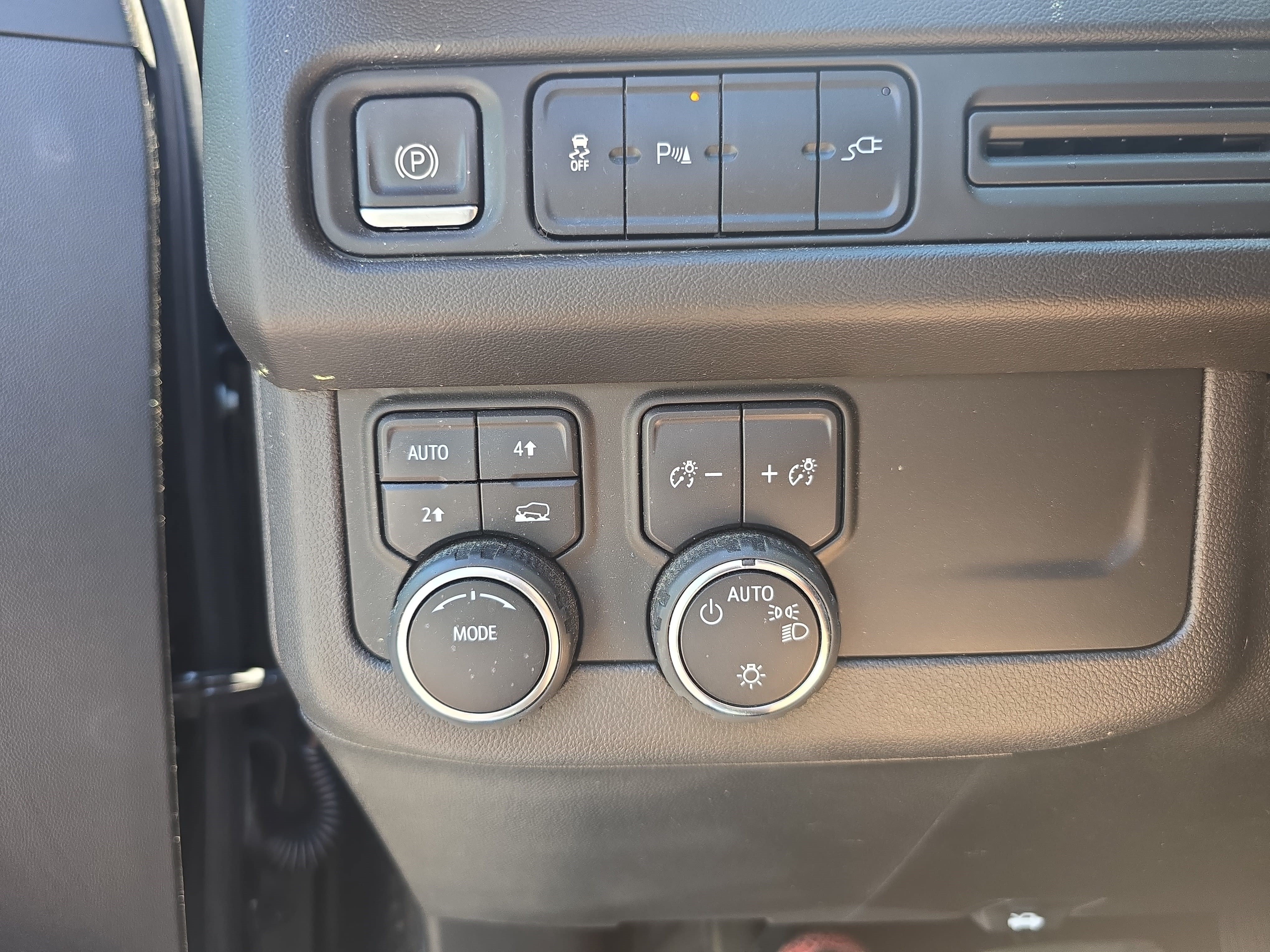 Used 2021 Chevrolet Tahoe RST AWD/4WD image 28