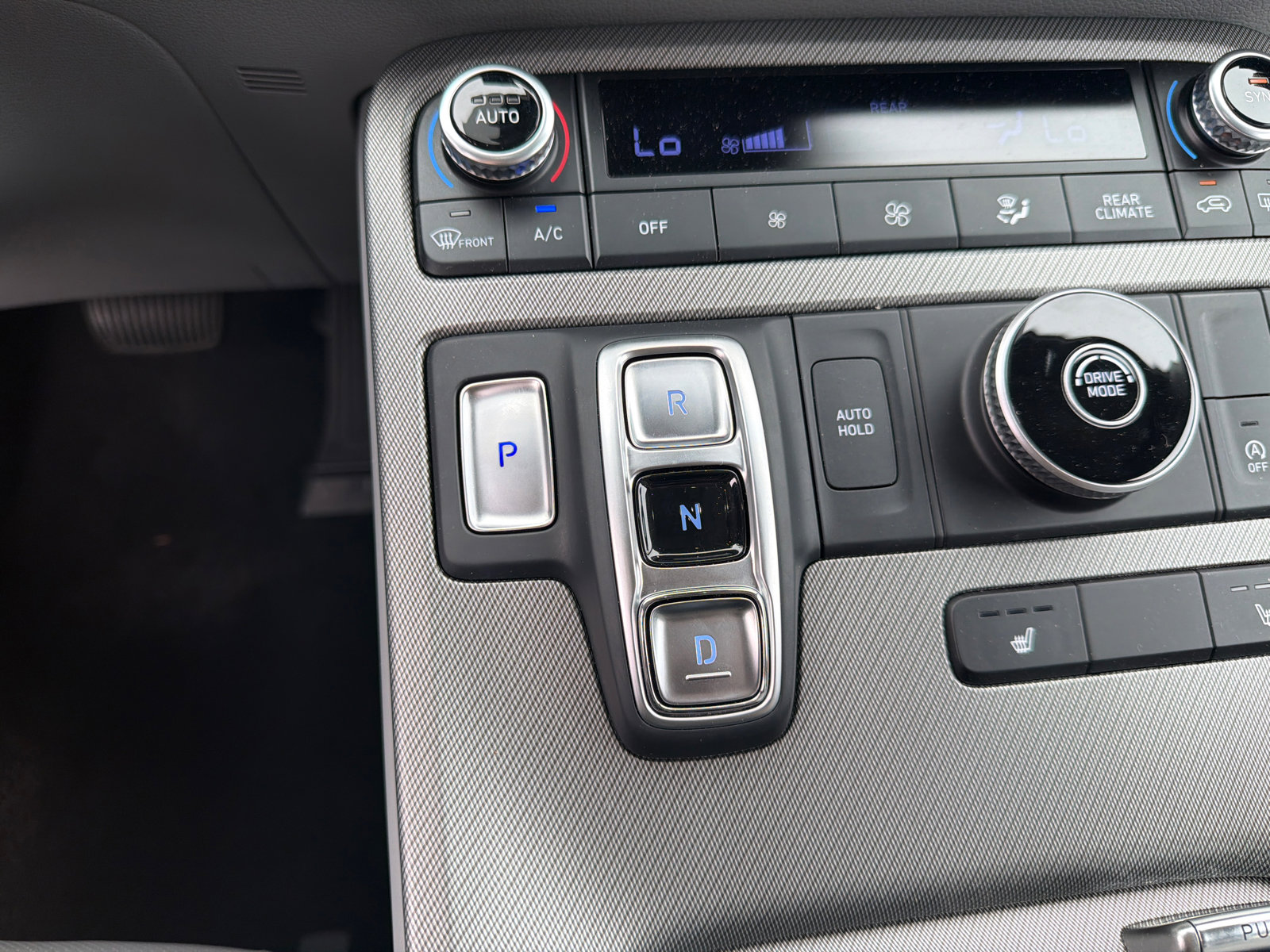 Used 2024 Hyundai Palisade SEL FWD image 32