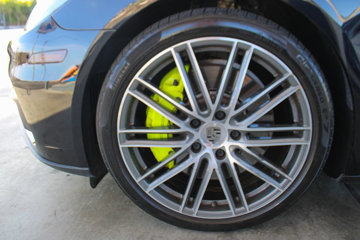 Used 2019 Porsche Panamera 4 AWD/4WD image 38