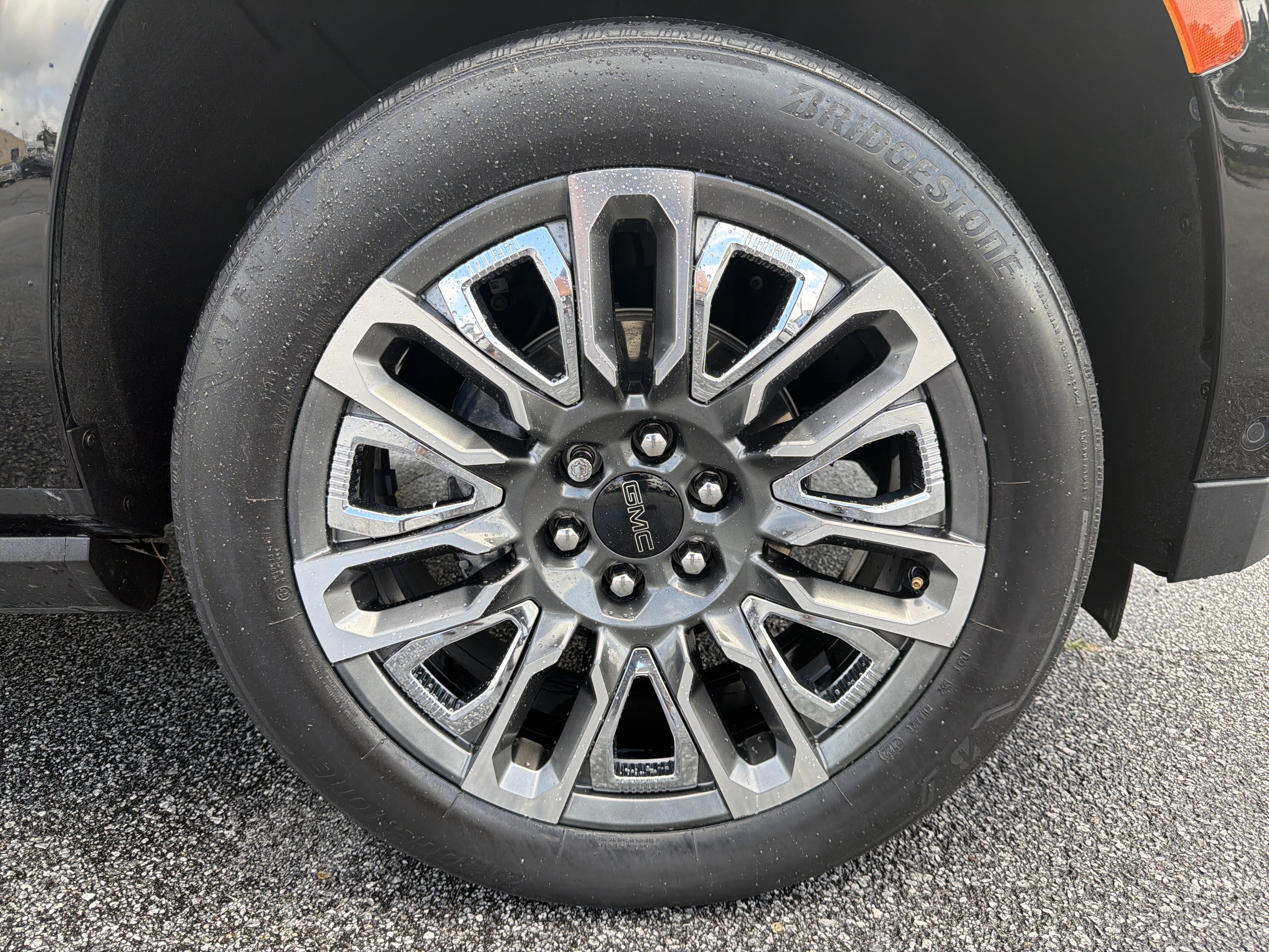 Certified 2023 GMC Yukon XL Denali Ultimate AWD/4WD image 13