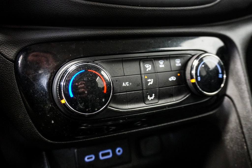 Used 2023 Buick Encore GX Preferred image 22