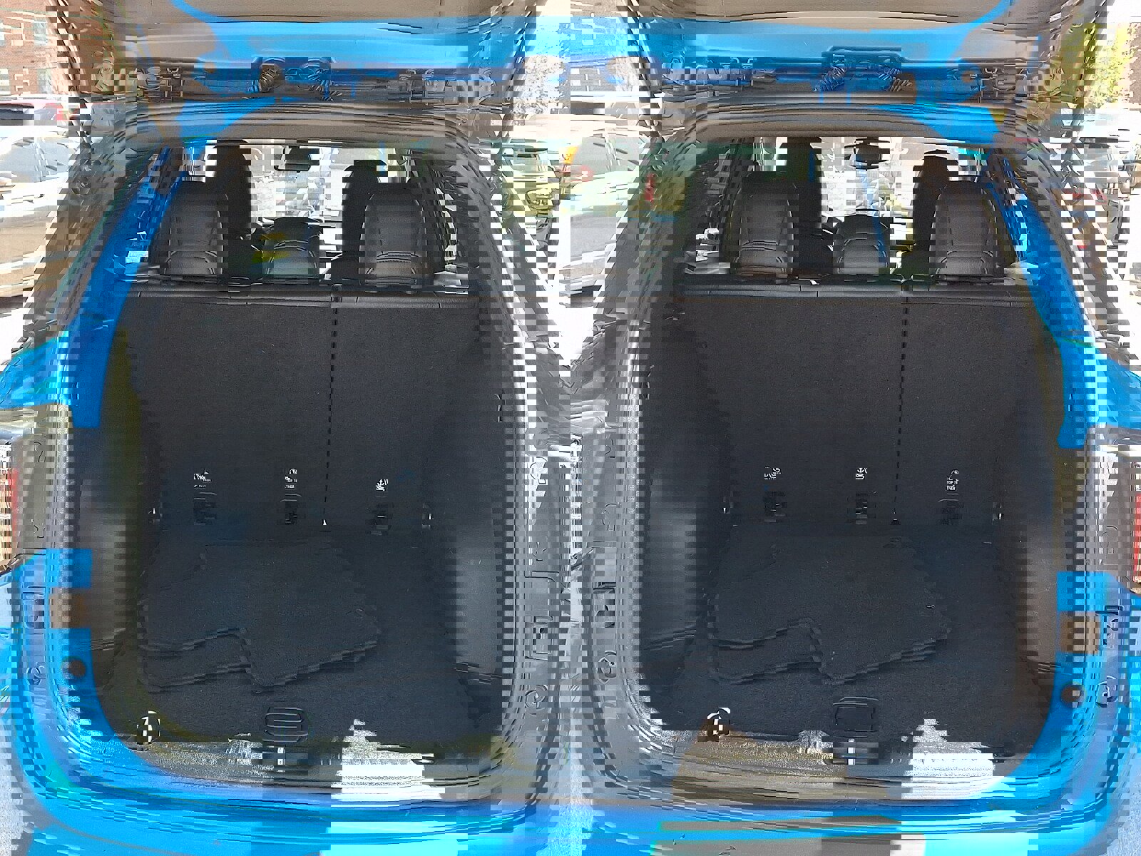 Used 2024 Jeep Compass Latitude image 28