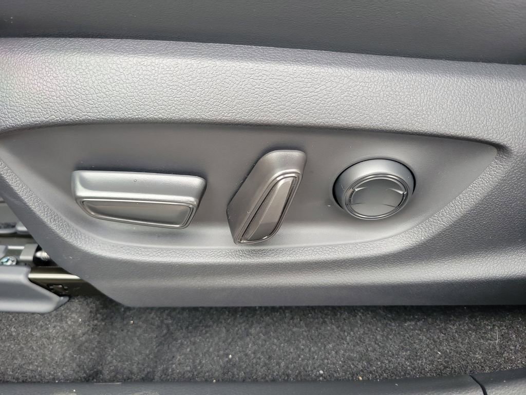 New 2026 Toyota Crown Signia AWD/4WD image 19