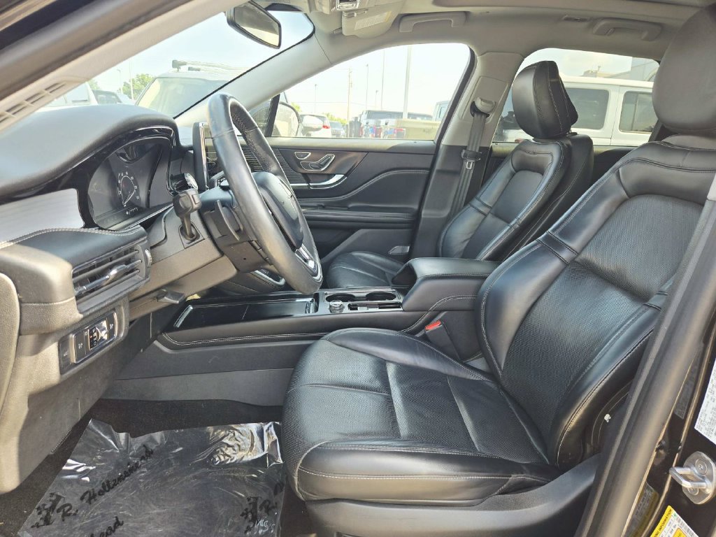 Used 2020 Lincoln Corsair AWD w/ Premium Package image 12