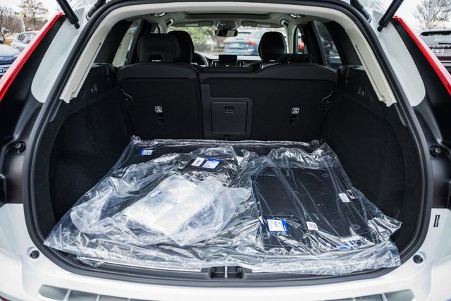 New 2026 Volvo XC60 B5 Plus w/ Protection Package Premier image 10