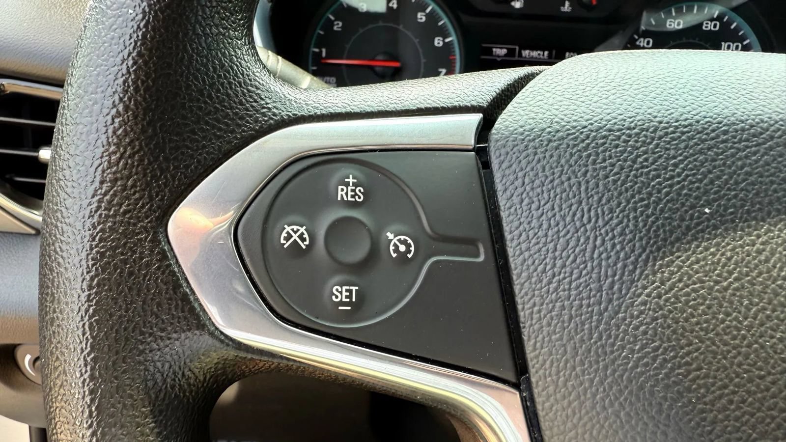 Used 2020 Chevrolet Traverse LS AWD/4WD image 18