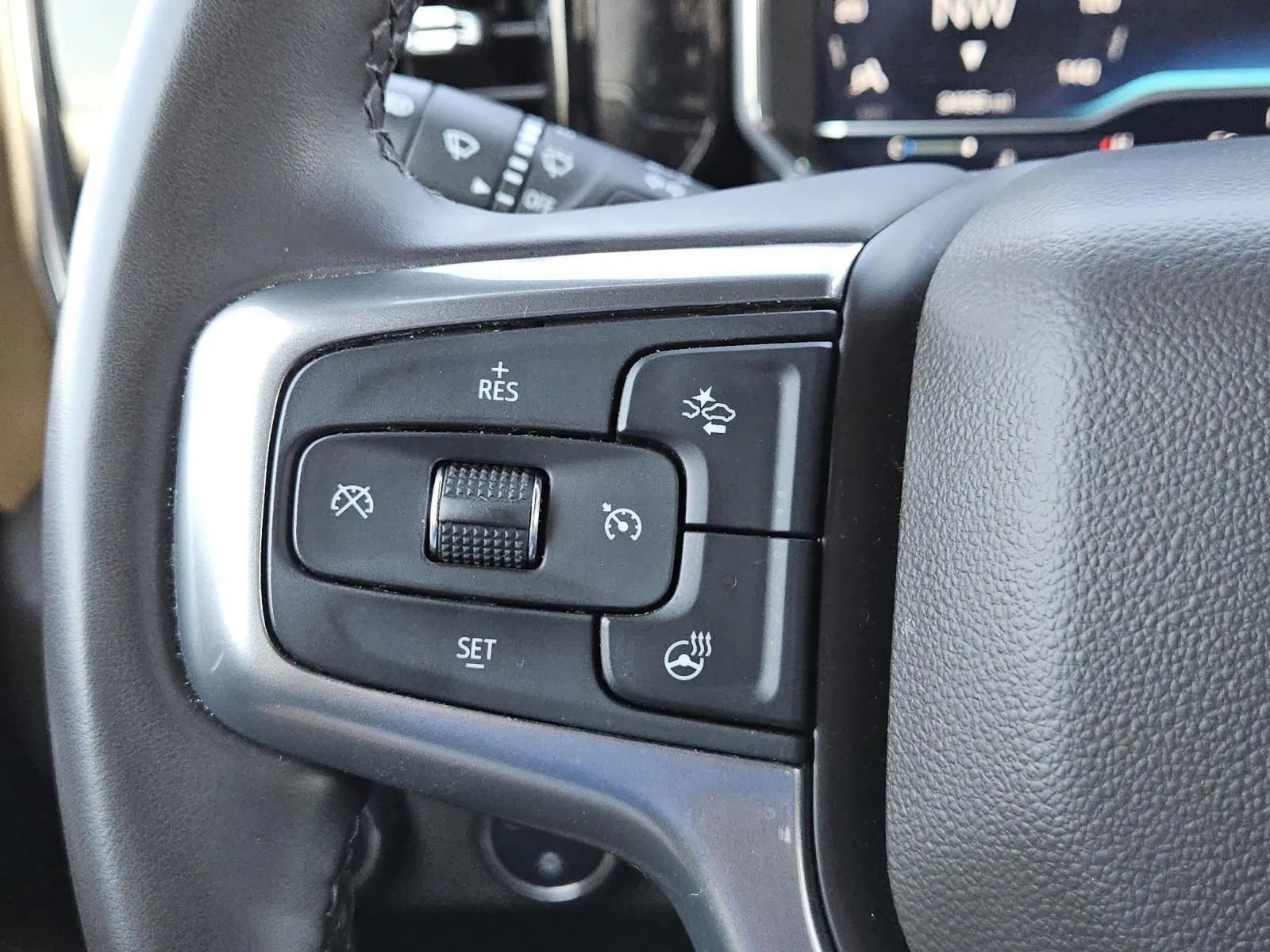 Used 2025 Chevrolet Silverado 1500 LT image 19