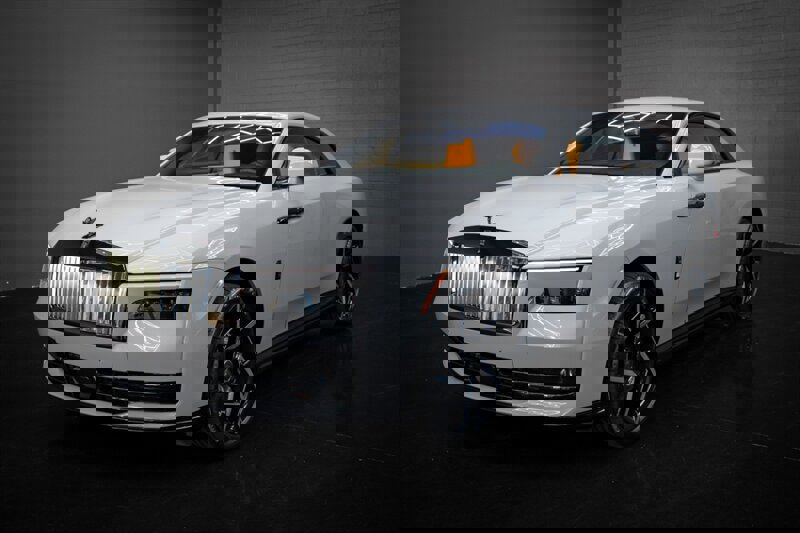 Used 2025 Rolls-Royce Spectre Black Badge w/ Spectre Enhancement Package image 15