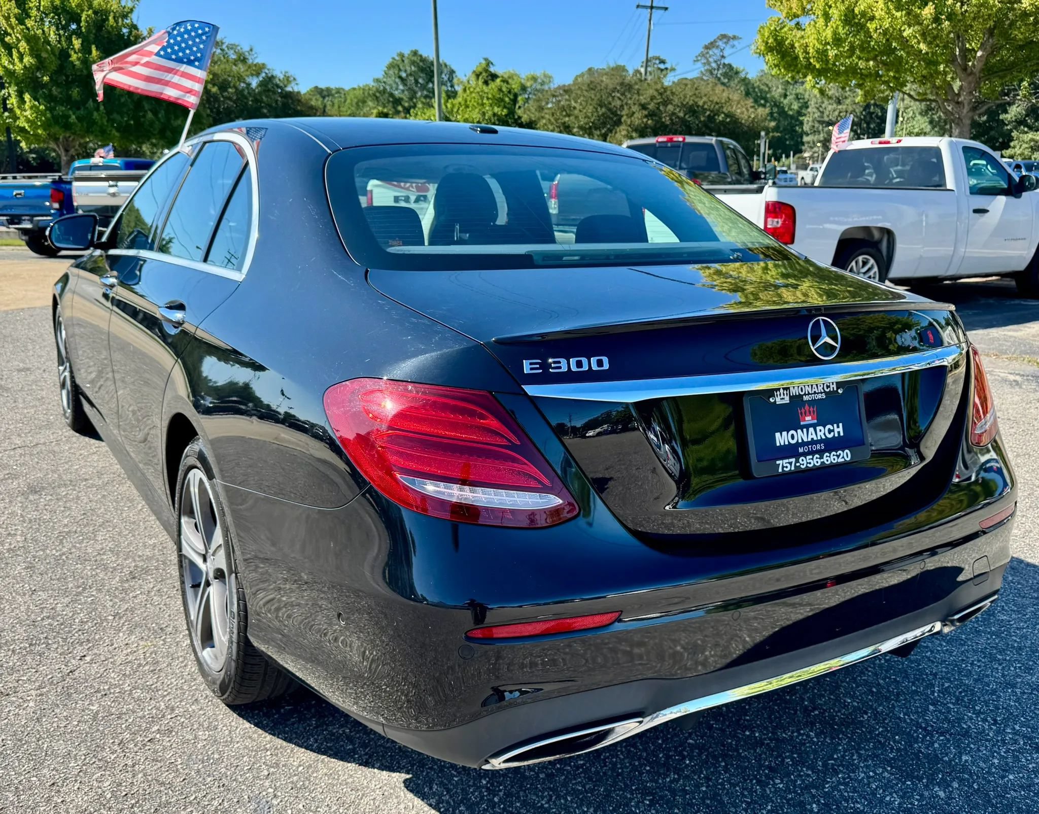 Used 2017 Mercedes-Benz E 300 image 3
