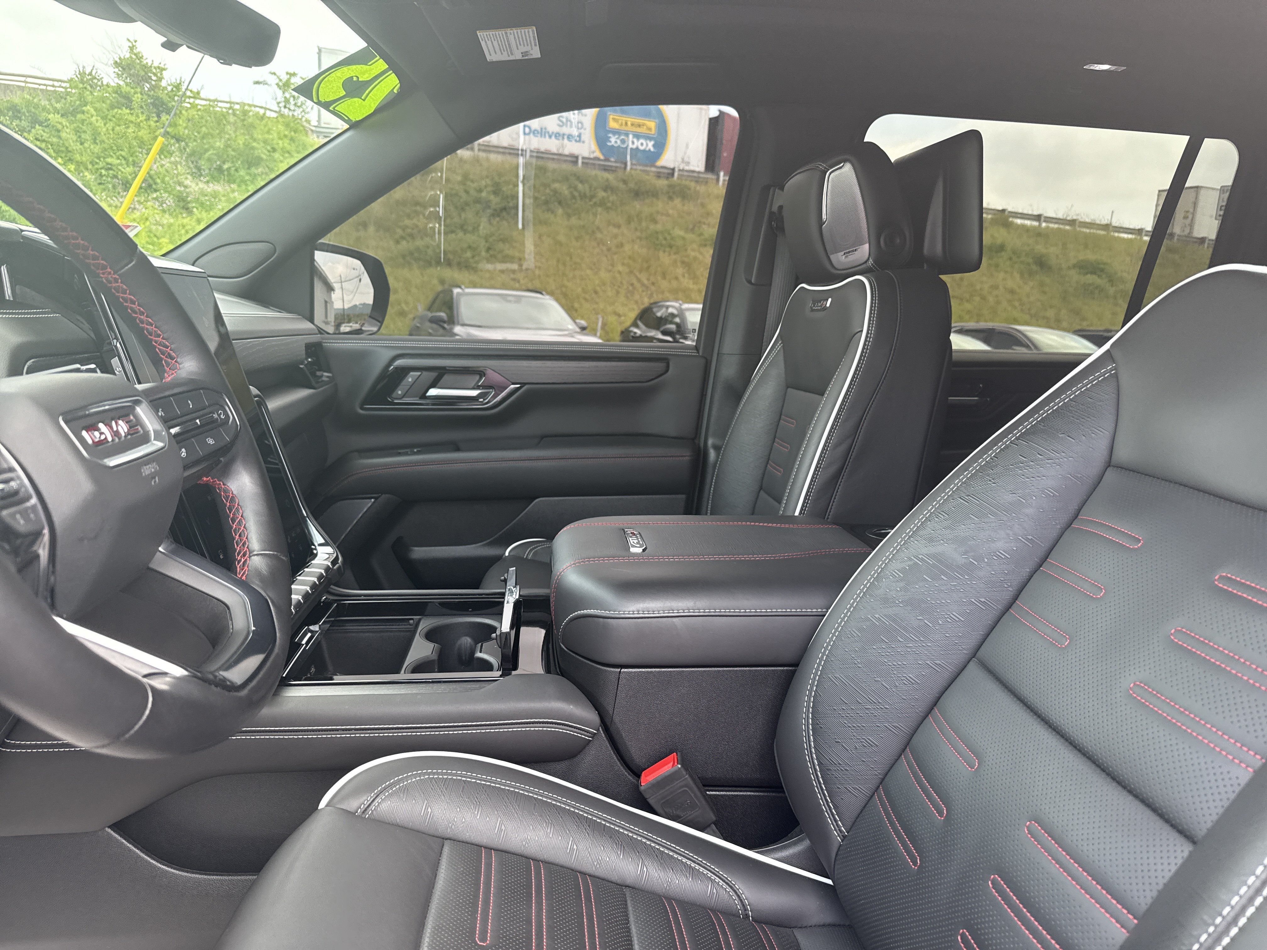 Used 2025 GMC Yukon XL AT4 Ultimate w/ LPO, Floor Liner Package AWD/4WD image 12