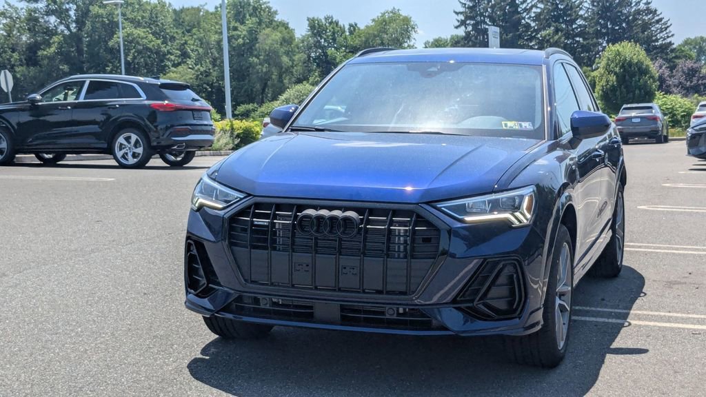 New 2025 Audi Q3 2.0T Premium image 3