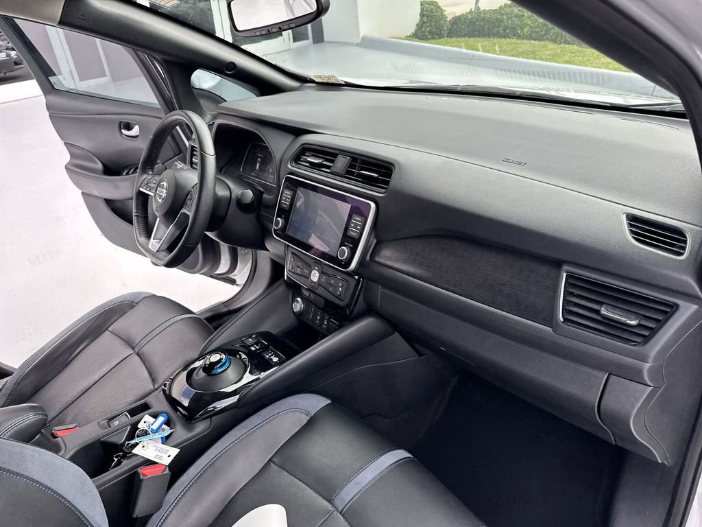 Used 2020 Nissan Leaf SL Plus FWD image 32