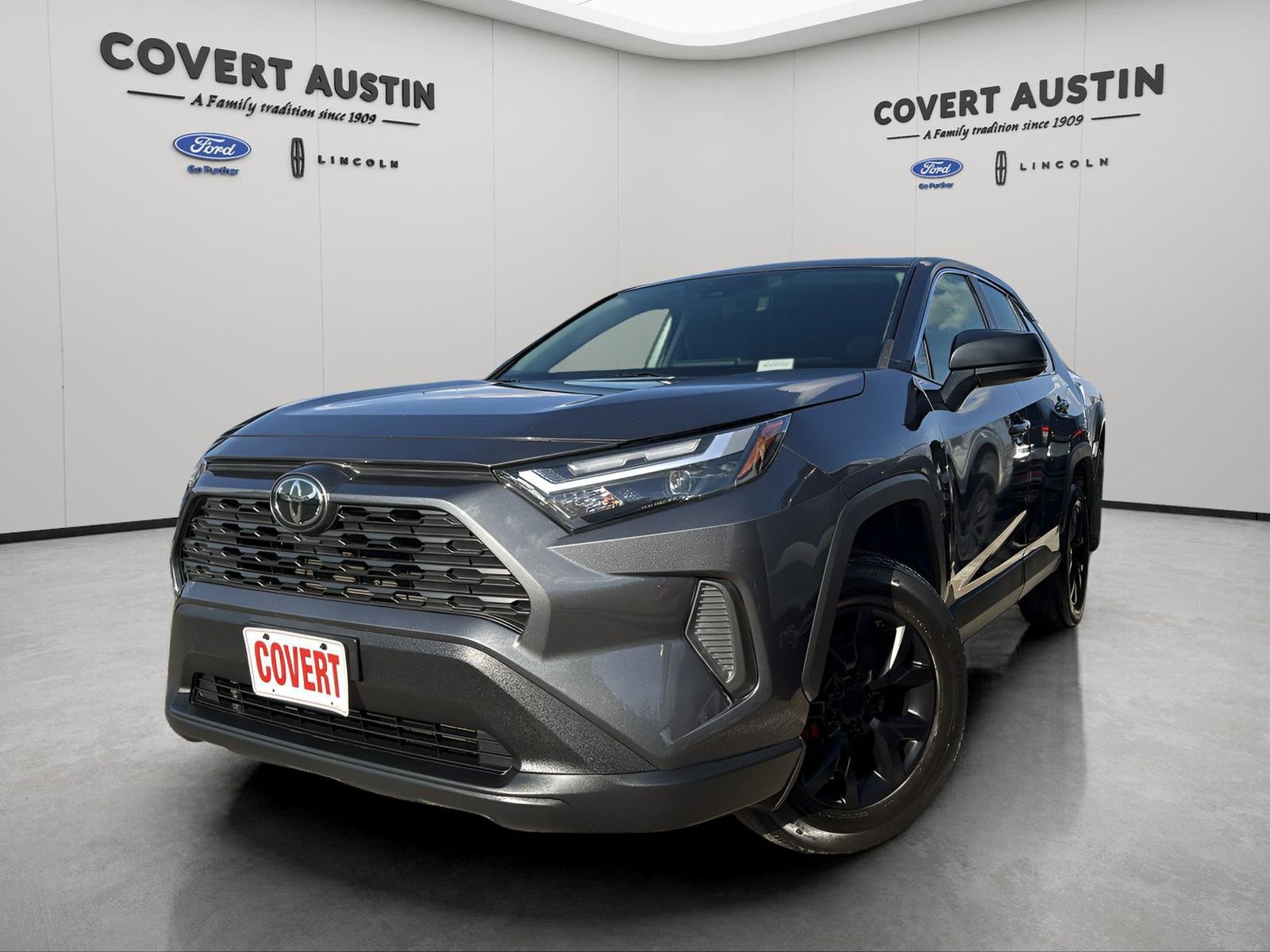 Used 2024 Toyota RAV4 LE FWD image 1